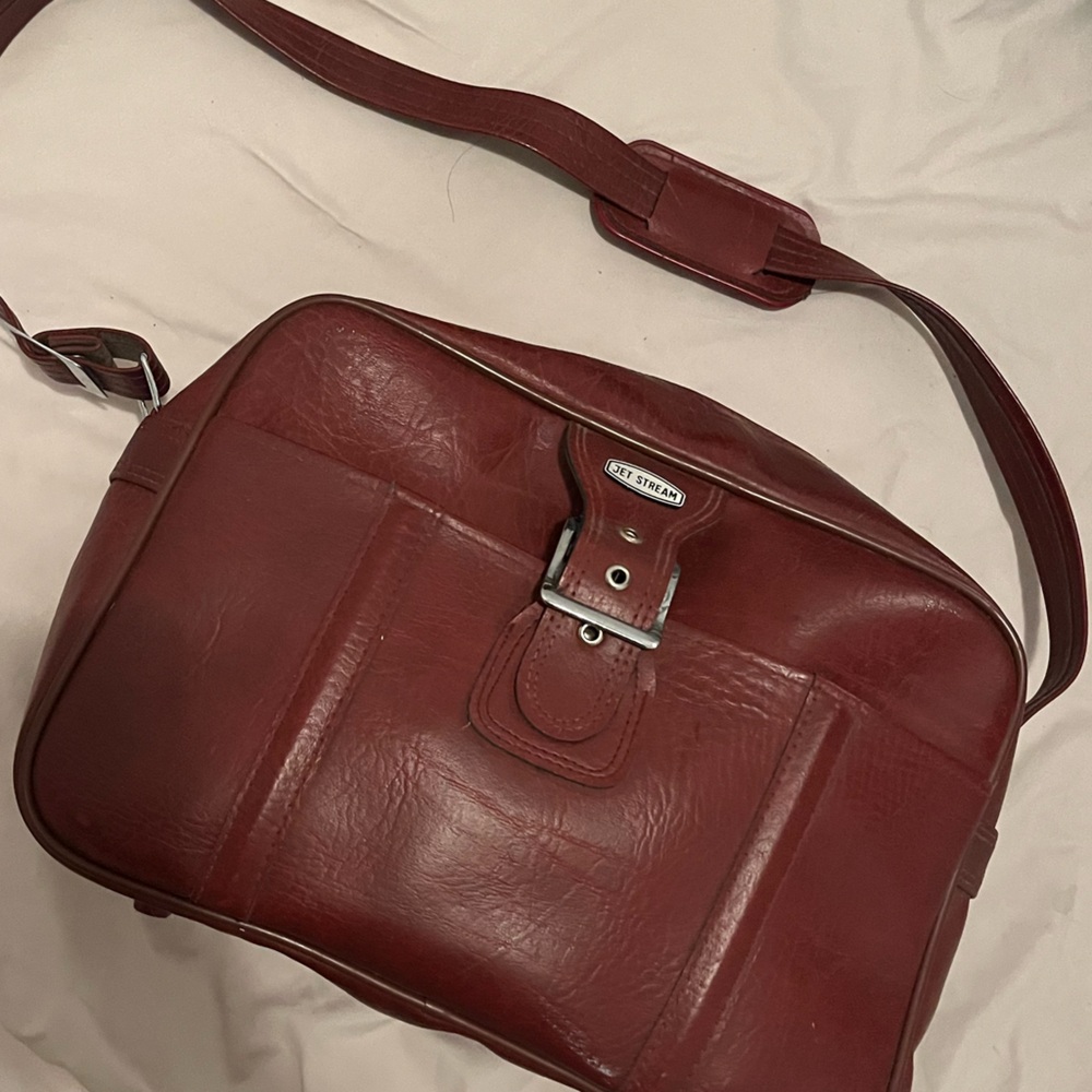 Jet stream carry one overnight bag